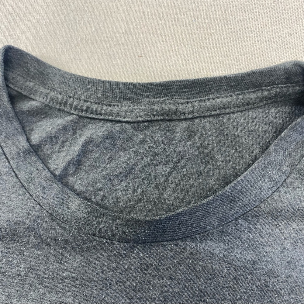 Guinness T-Shirt Charcoal Gray Graphic Print Size L~ - Picture 5 of 9